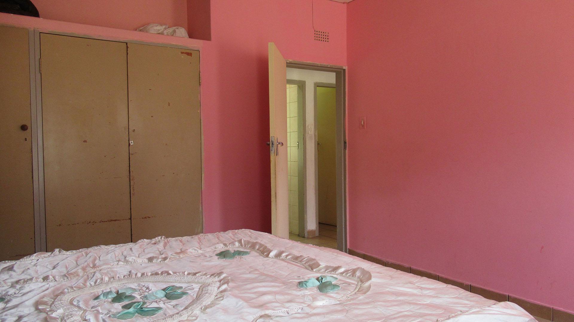 Bed Room 2 - 21 square meters of property in Horison View