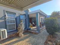  of property in Oudtshoorn