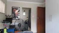 Bed Room 3 - 14 square meters of property in Olivedale