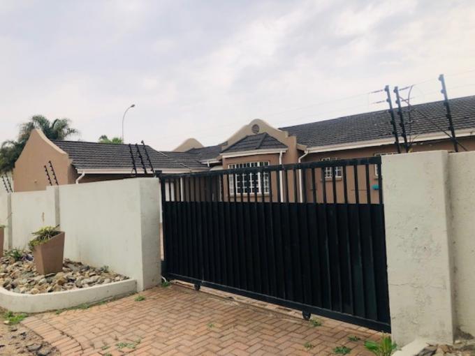 3 Bedroom House for Sale For Sale in Castleview - MR693618