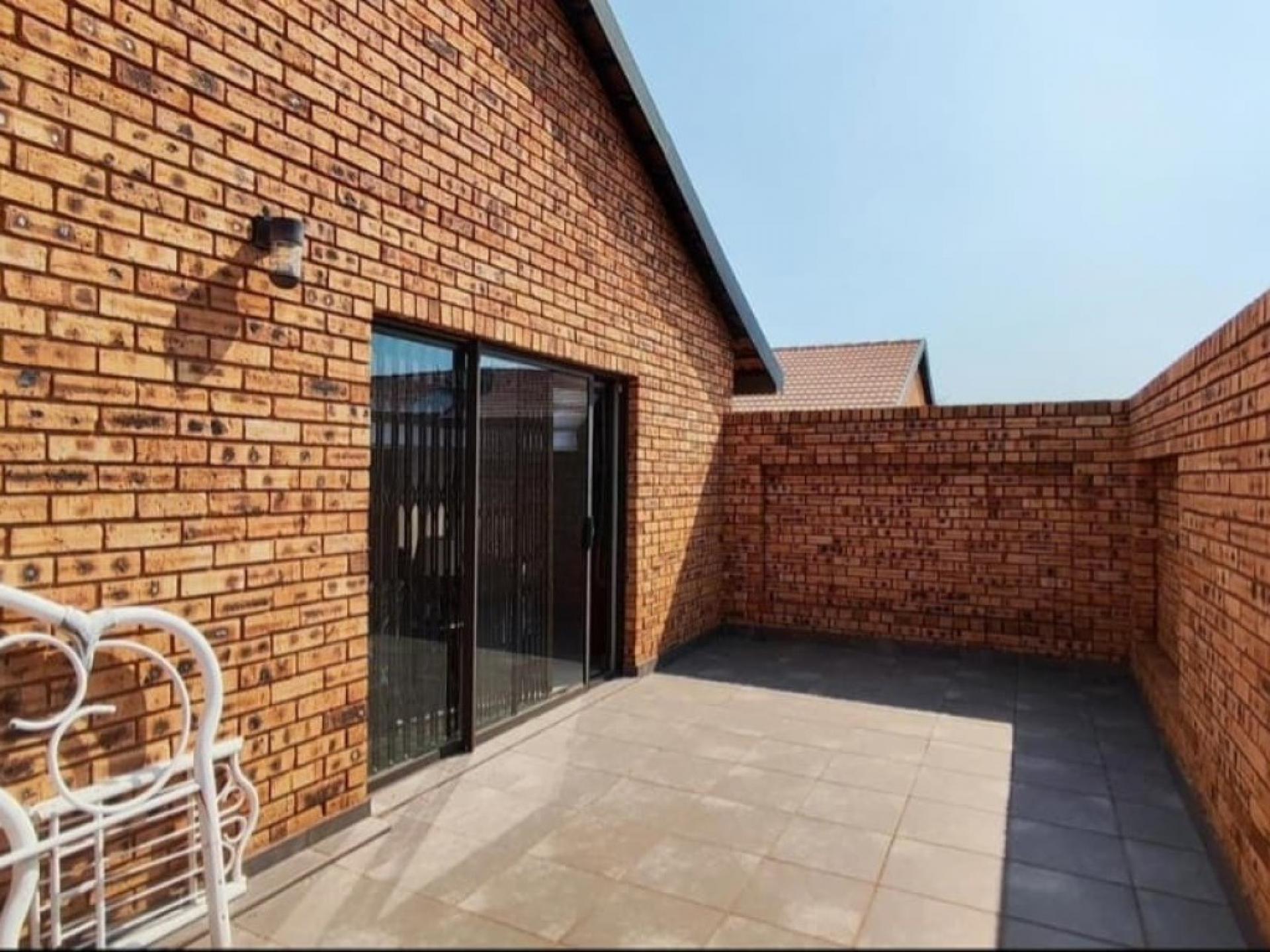  of property in Raceview