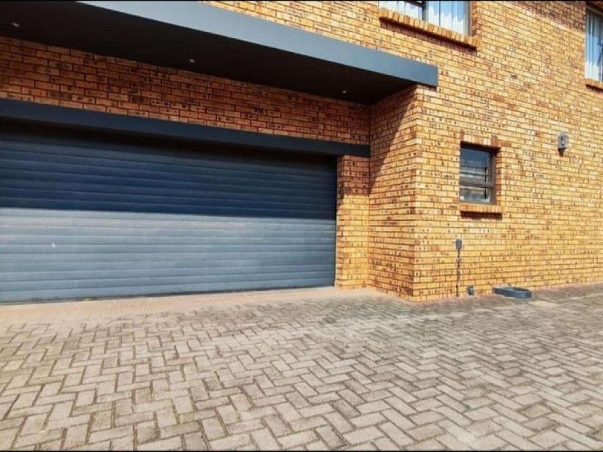  of property in Raceview