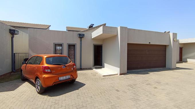 4 Bedroom Sectional Title for Sale For Sale in Summerset - Private Sale - MR693644