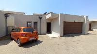 Front View of property in Summerset