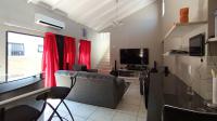 Lounges - 33 square meters of property in Summerset