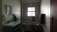 Bathroom 1 - 7 square meters of property in Summerset