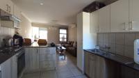 Kitchen - 8 square meters of property in Montana