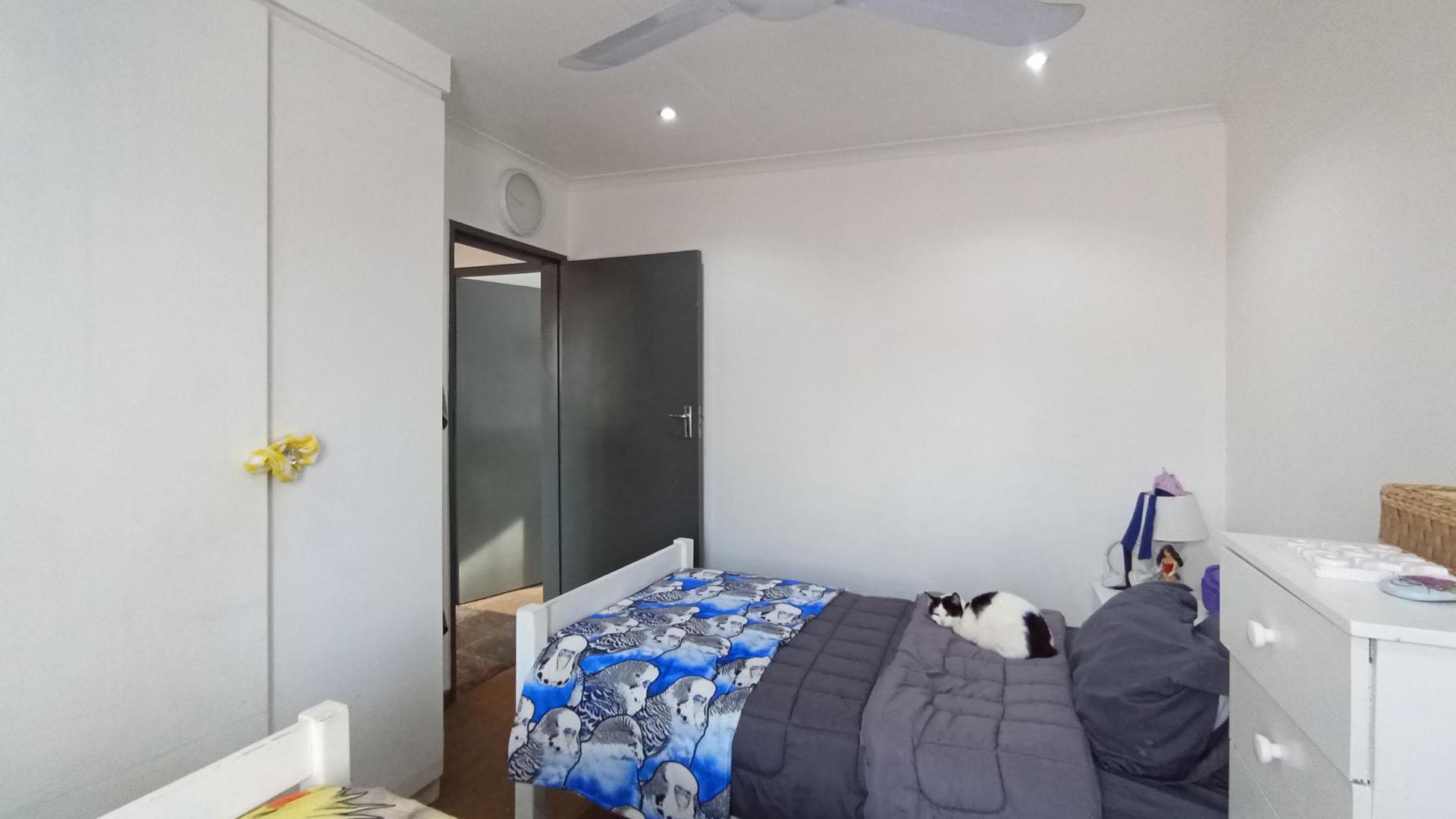 Bed Room 2 - 13 square meters of property in Annlin