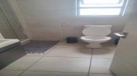 Bathroom 1 of property in Oakdene