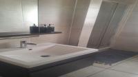 Bathroom 1 of property in Oakdene