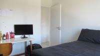 Bed Room 1 - 12 square meters of property in Oakdene