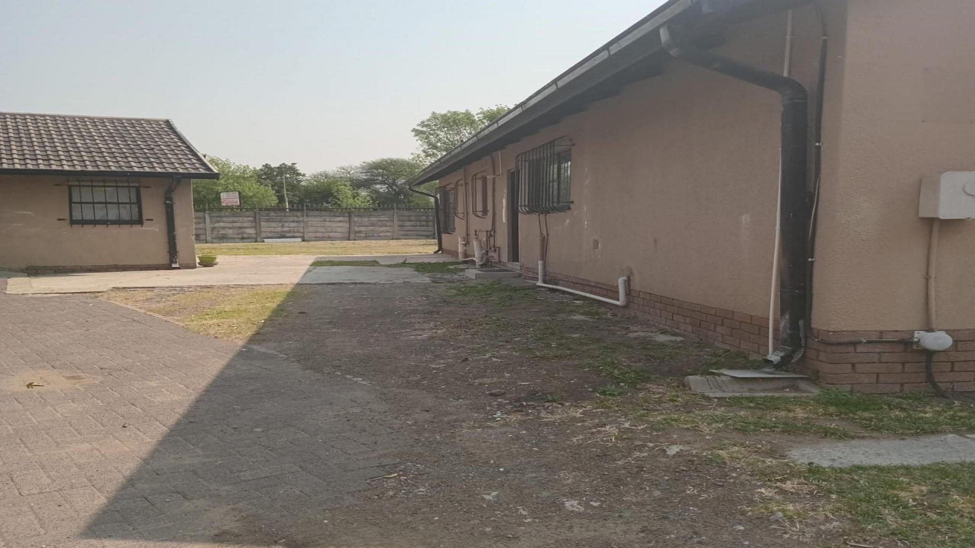 Spaces of property in Secunda