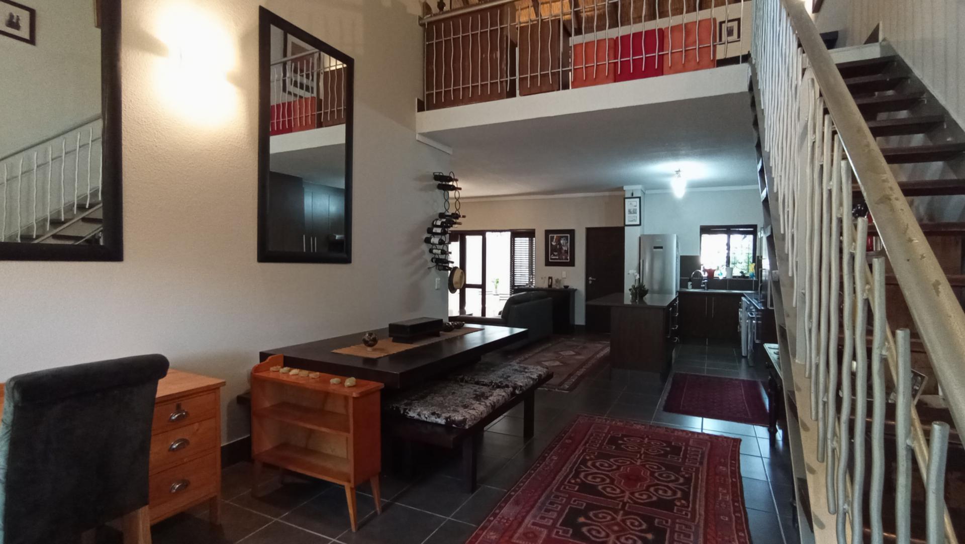 Dining Room - 18 square meters of property in Witkoppen