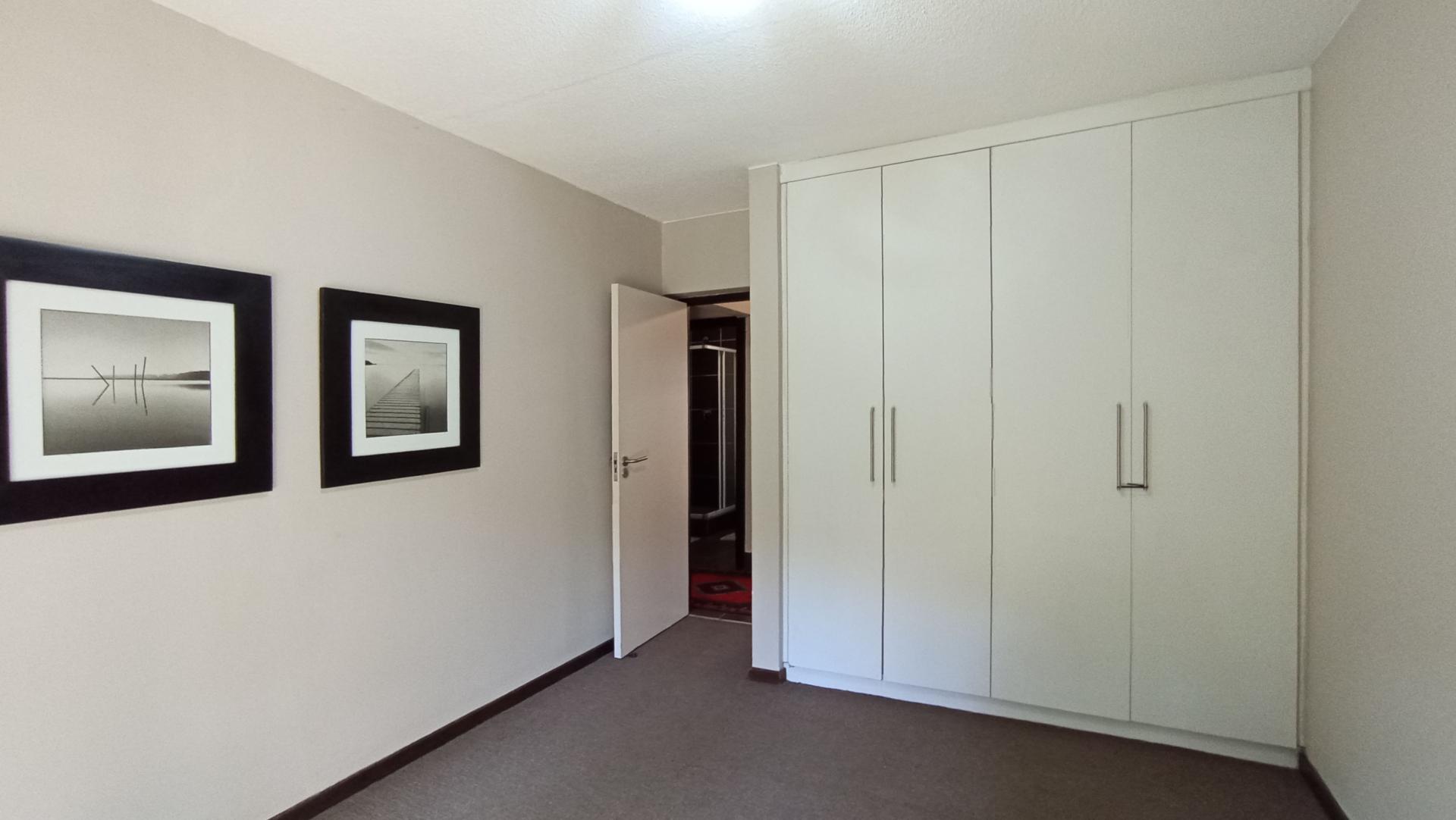 Bed Room 1 - 13 square meters of property in Witkoppen