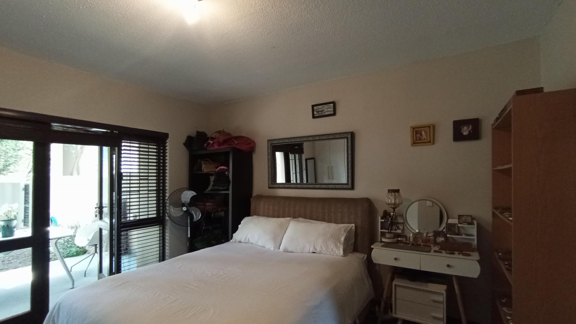 Main Bedroom - 15 square meters of property in Witkoppen