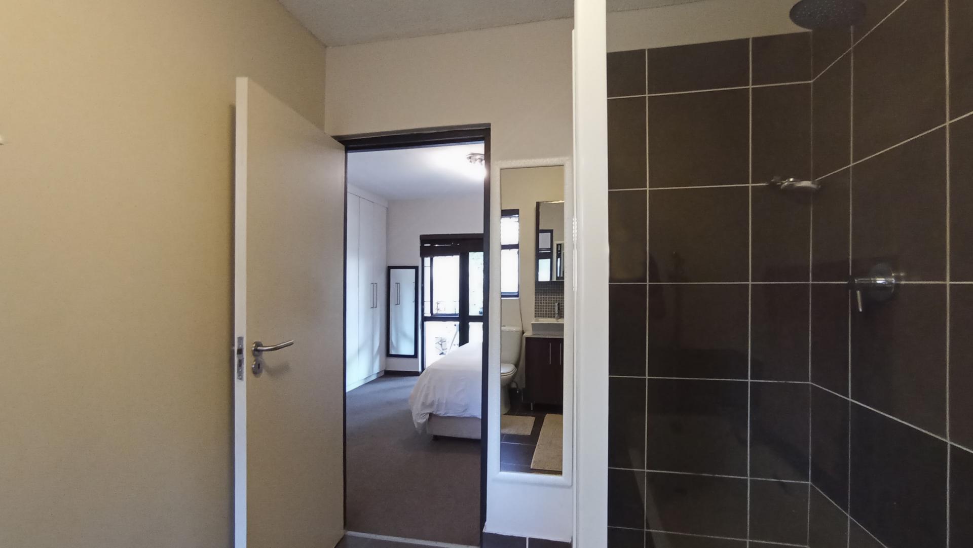 Main Bathroom - 7 square meters of property in Witkoppen