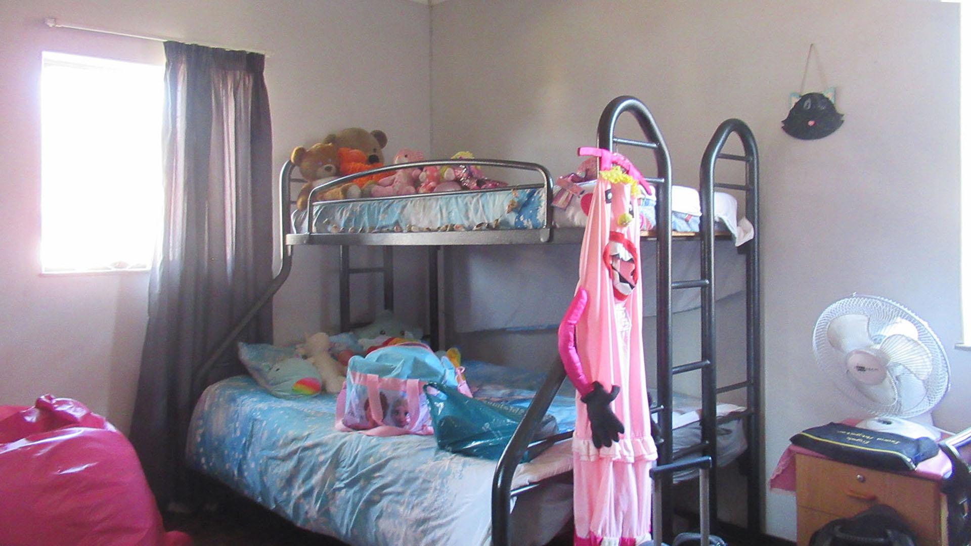 Bed Room 2 - 13 square meters of property in Sasolburg