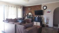 Lounges - 26 square meters of property in Sasolburg