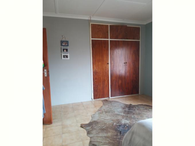 3 Bedroom House for Sale For Sale in Roodepoort North - MR693689