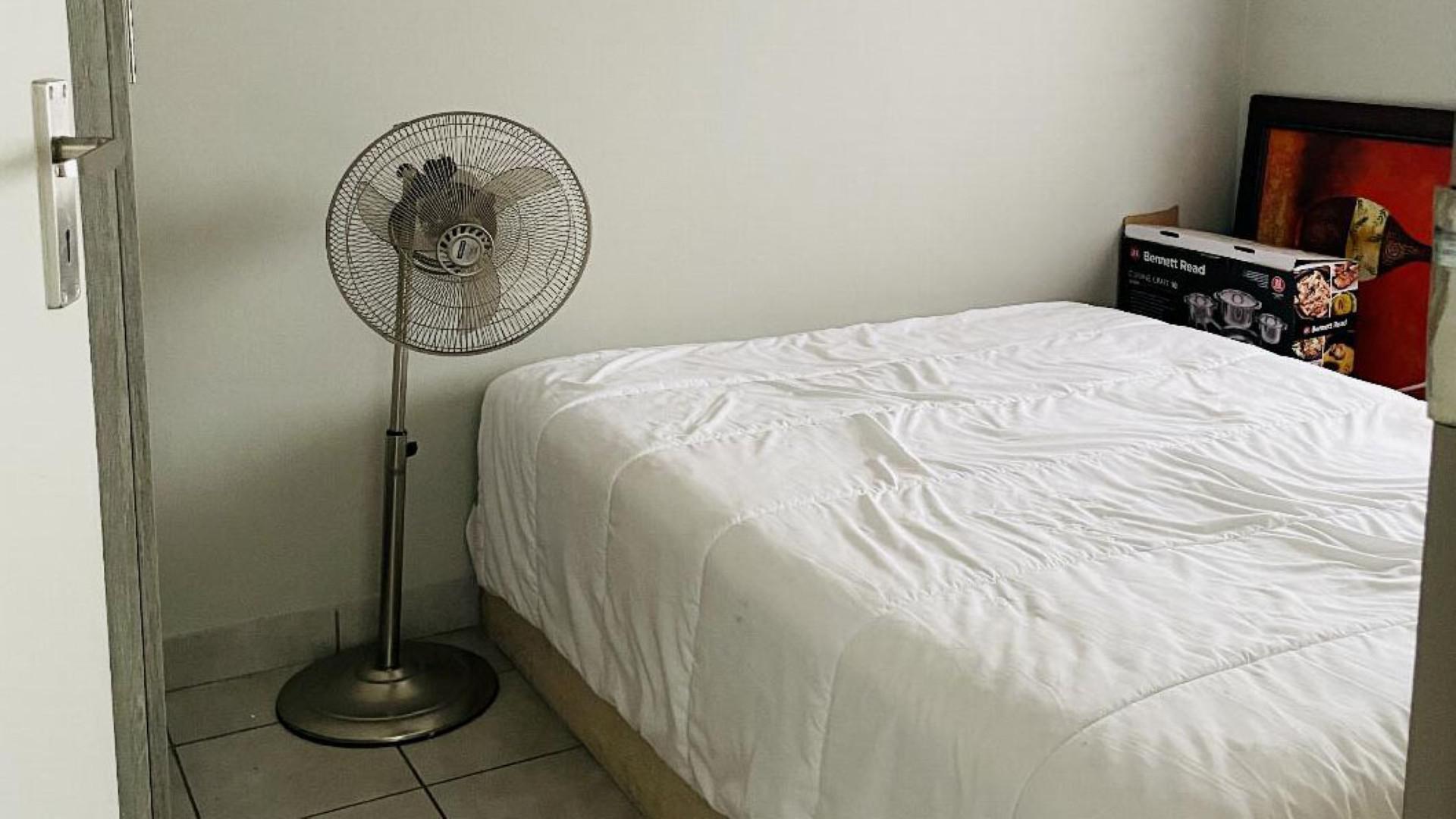 Bed Room 2 of property in Heuweloord