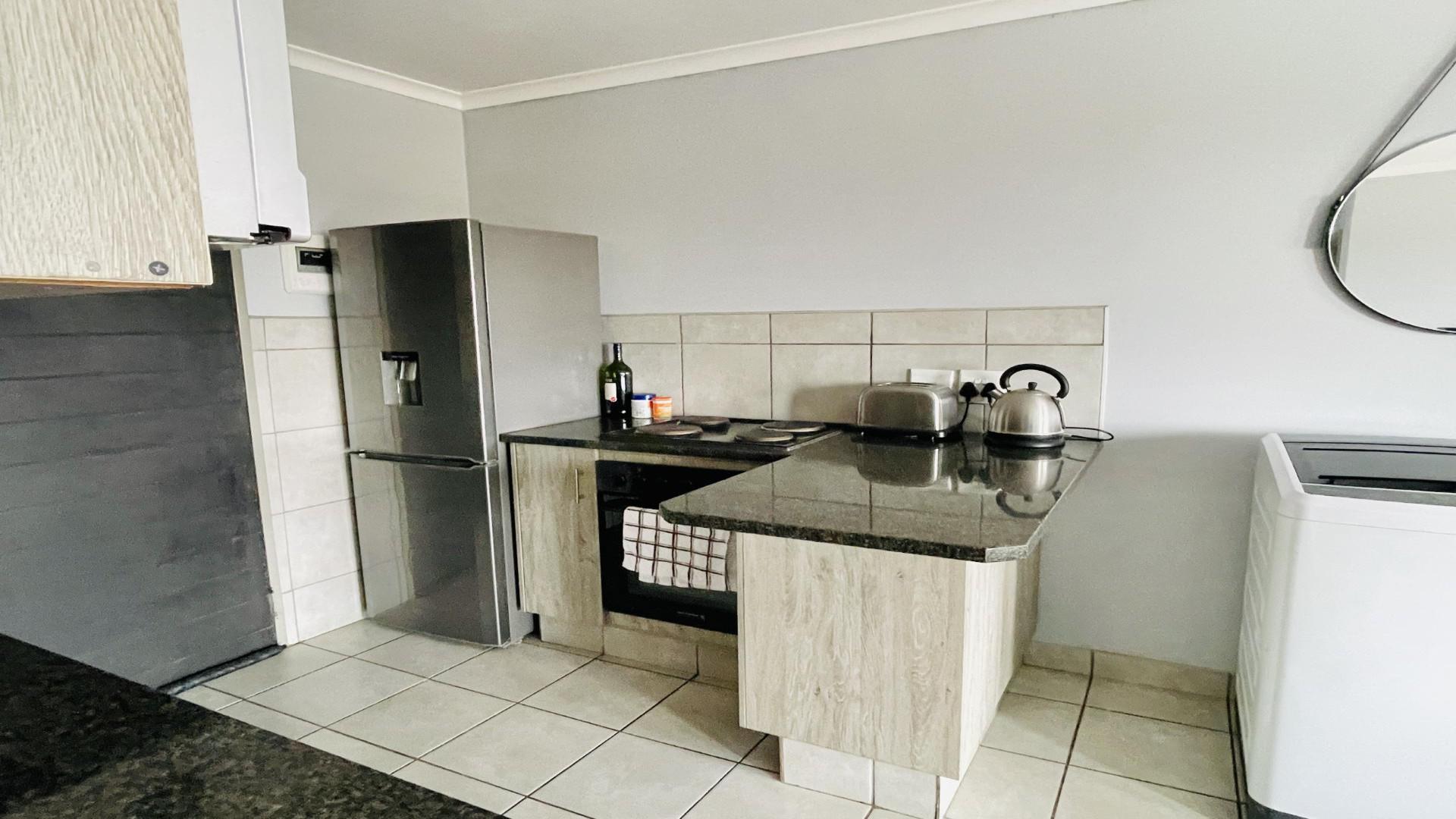 Kitchen of property in Heuweloord