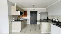 Kitchen of property in Heuweloord