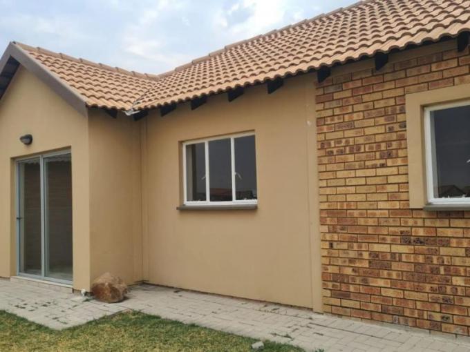 3 Bedroom Sectional Title for Sale For Sale in Waterkloof (Rustenburg) - MR693702