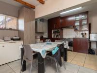  of property in Glenvista