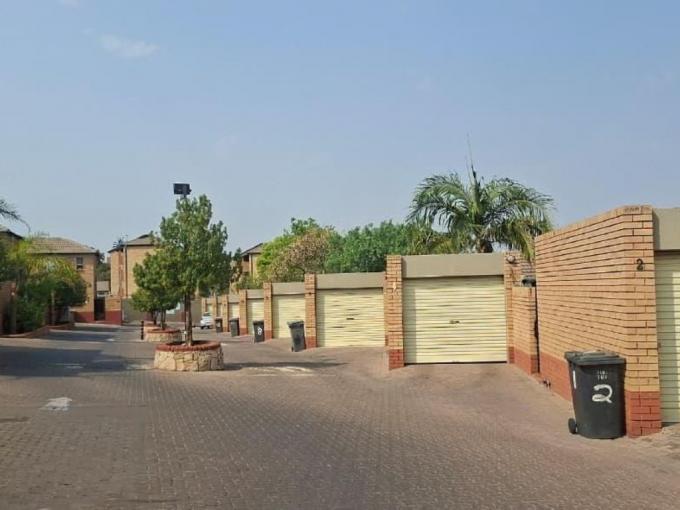 2 Bedroom Simplex for Sale For Sale in Halfway Gardens - MR693734
