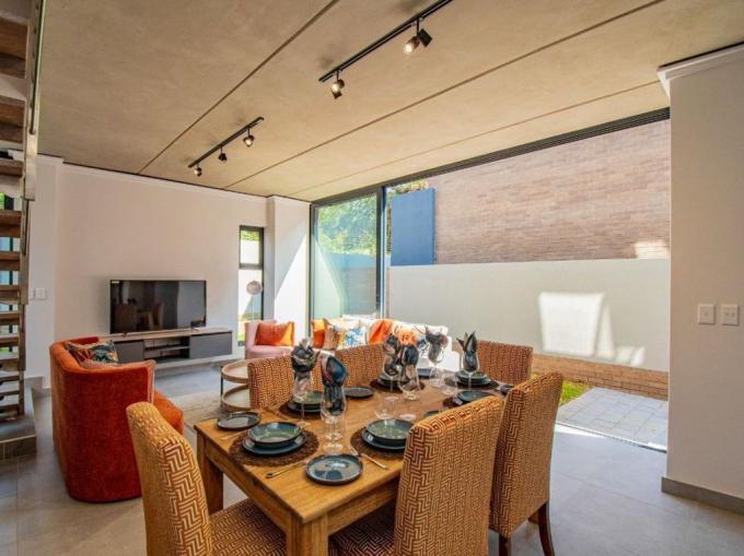 3 Bedroom Duplex for Sale For Sale in Menlo Park - MR693747