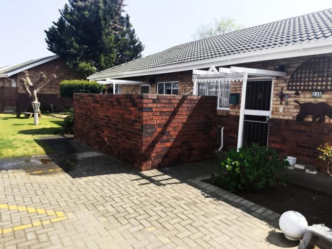 2 Bedroom Simplex for Sale For Sale in Willows - MR693753