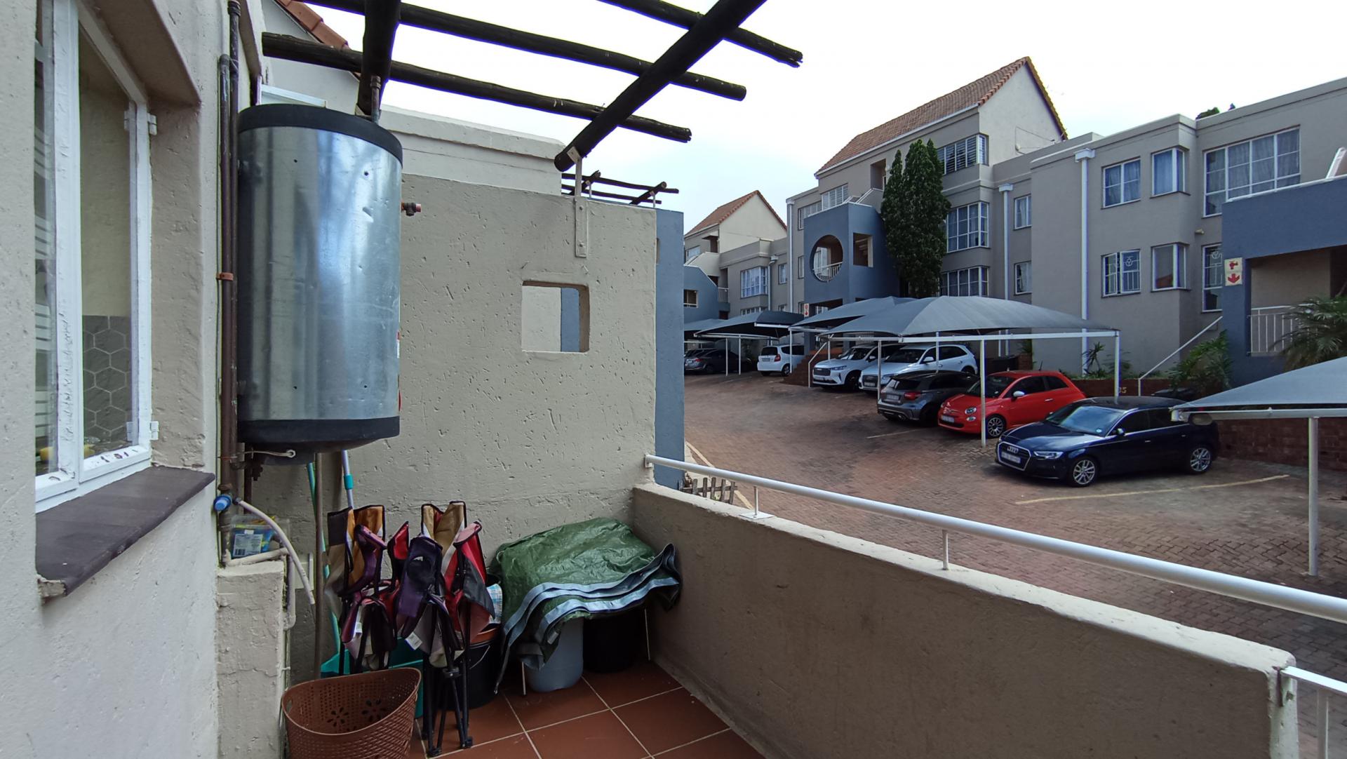 Balcony - 7 square meters of property in Ridgeway