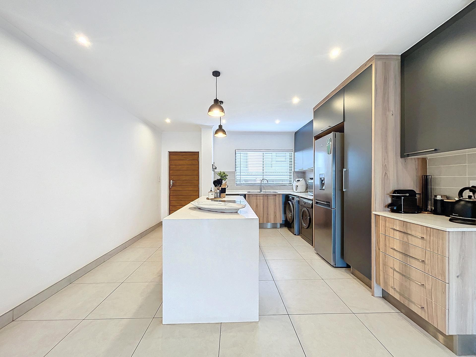  of property in Glen Marais