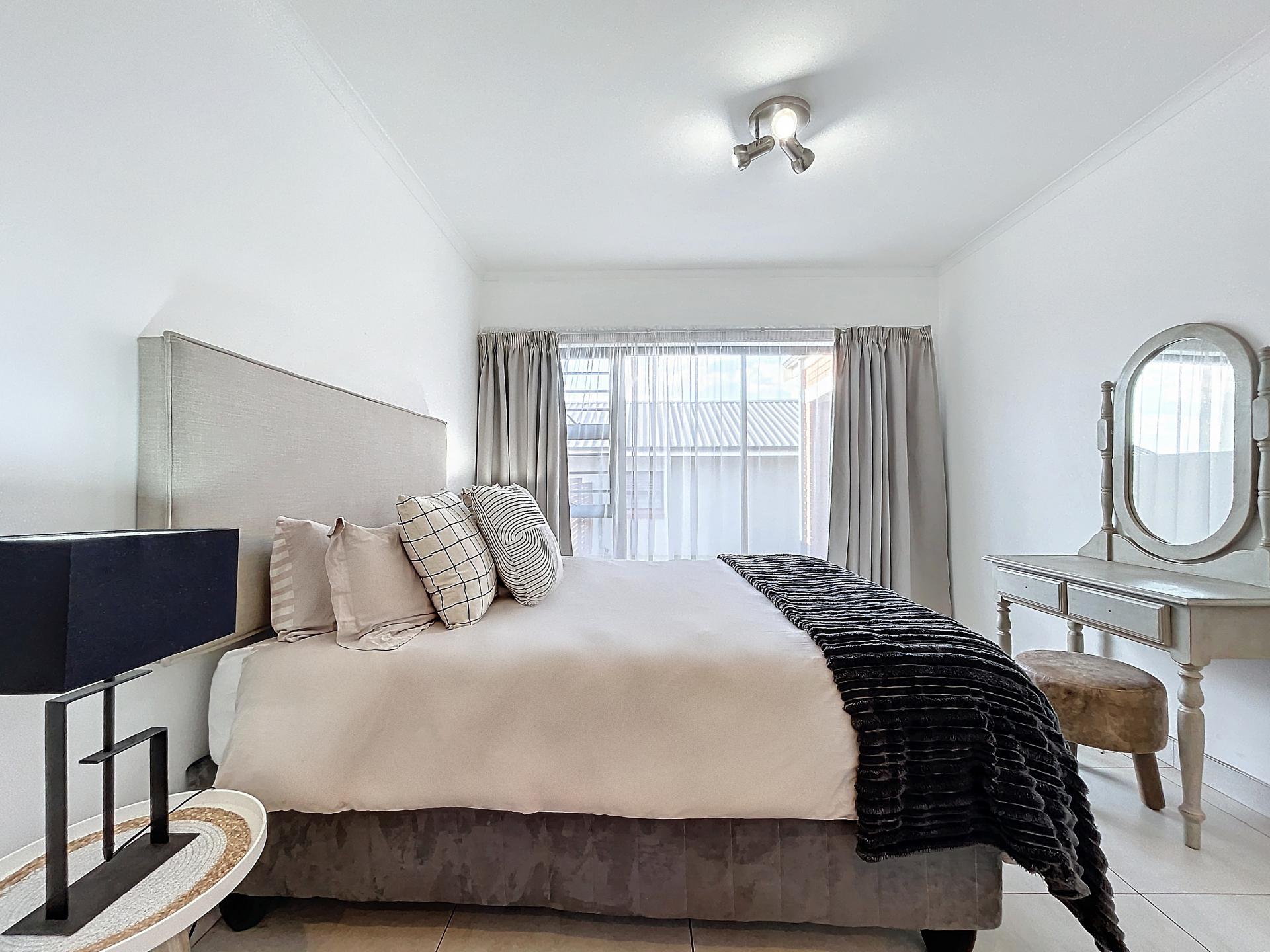  of property in Glen Marais