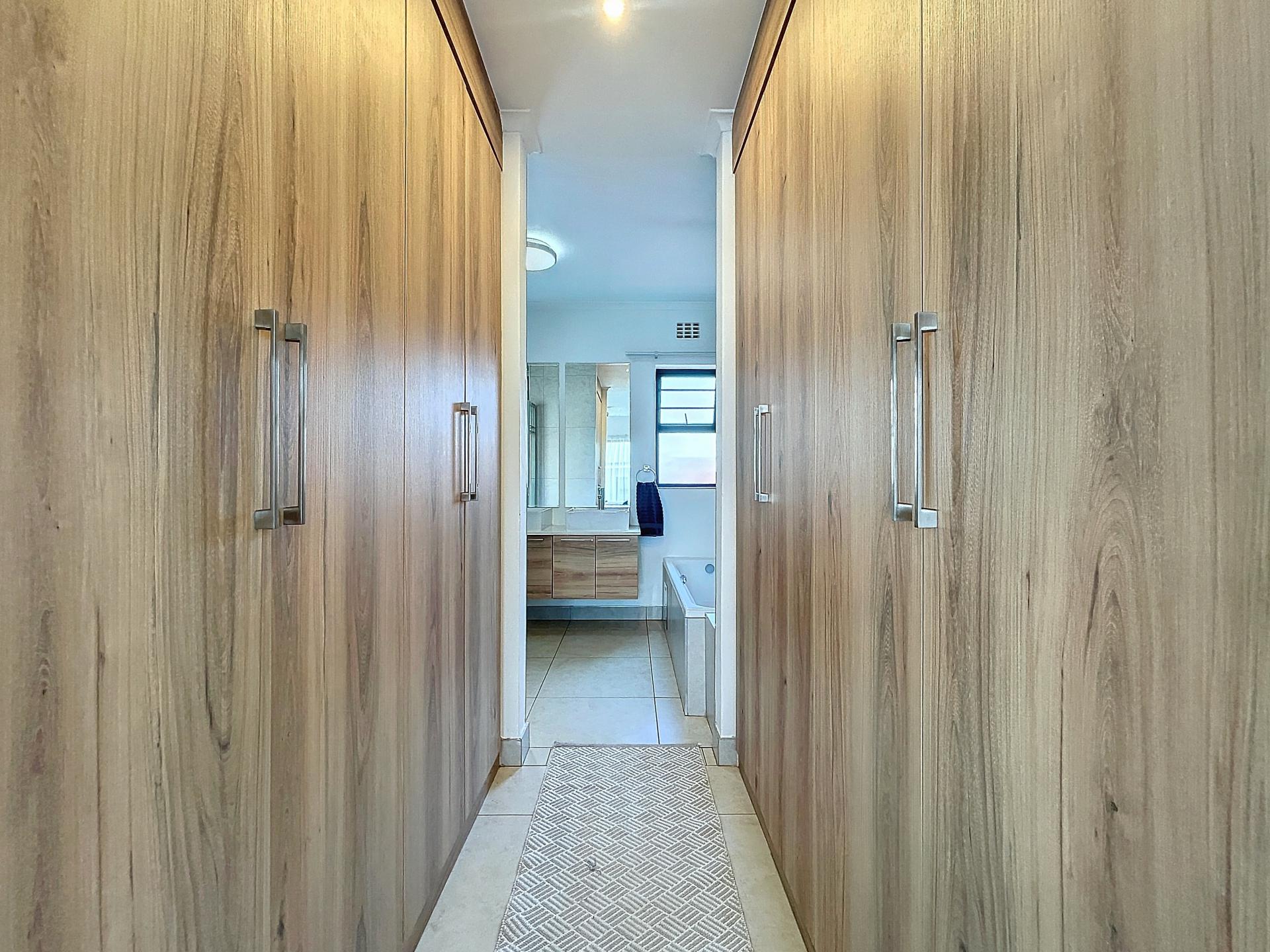  of property in Glen Marais