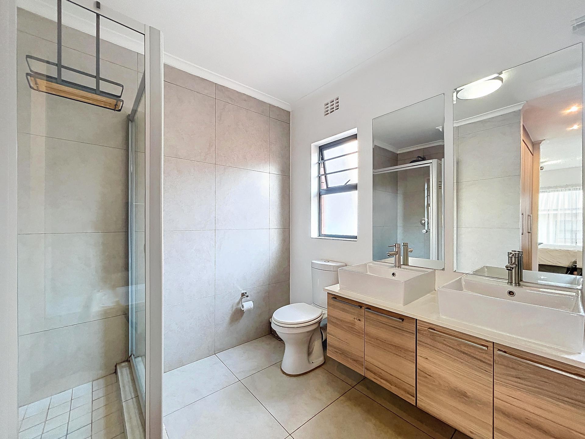  of property in Glen Marais