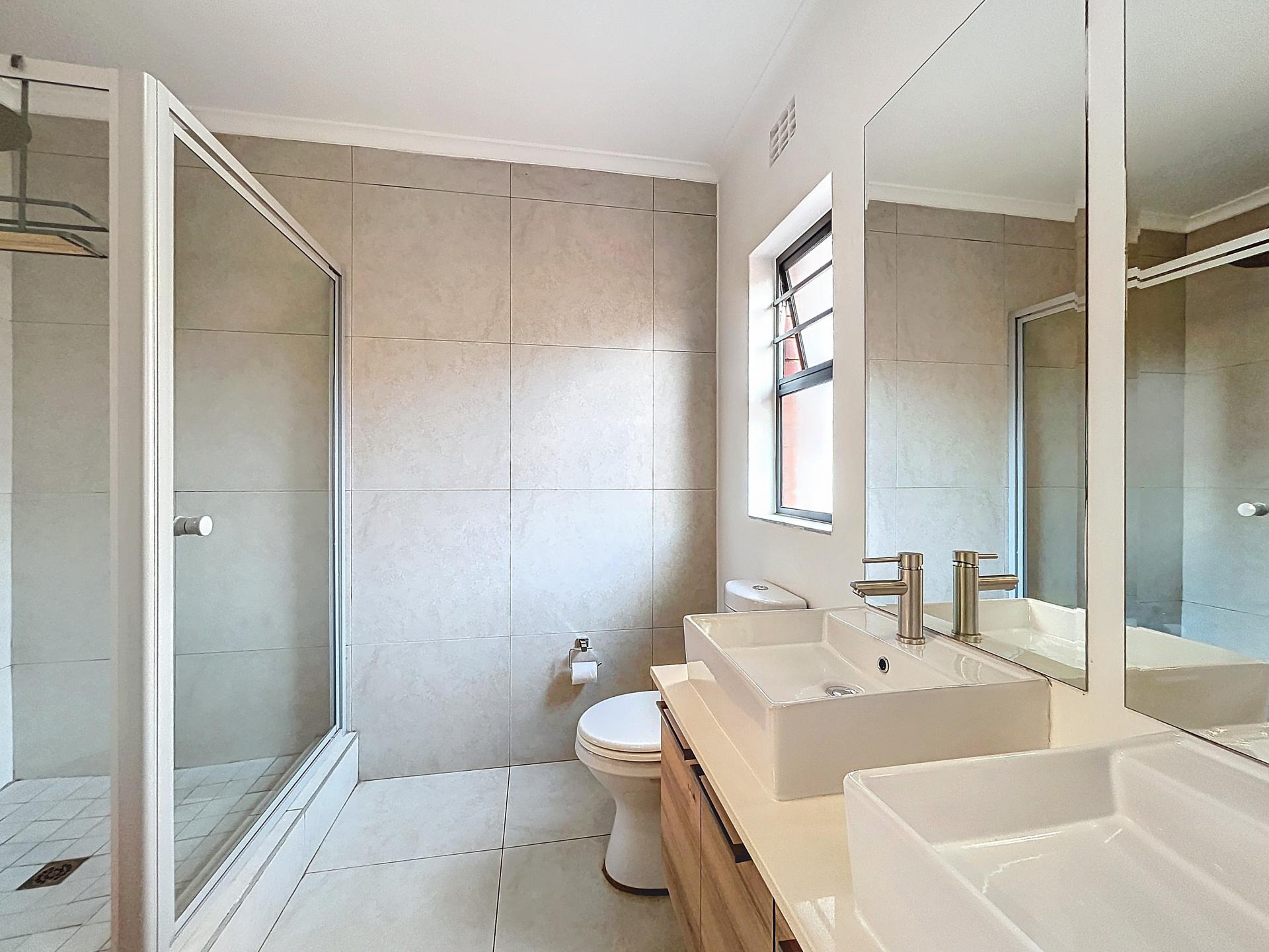  of property in Glen Marais