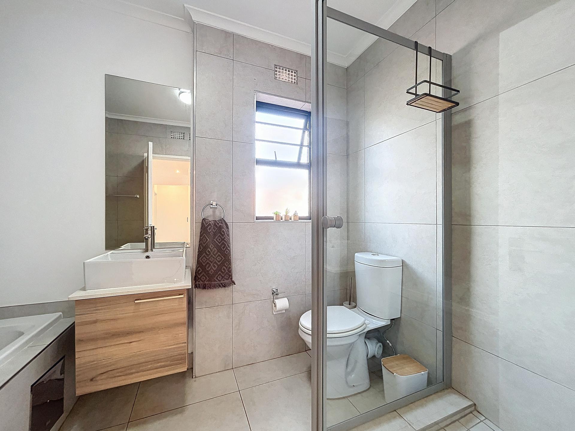  of property in Glen Marais