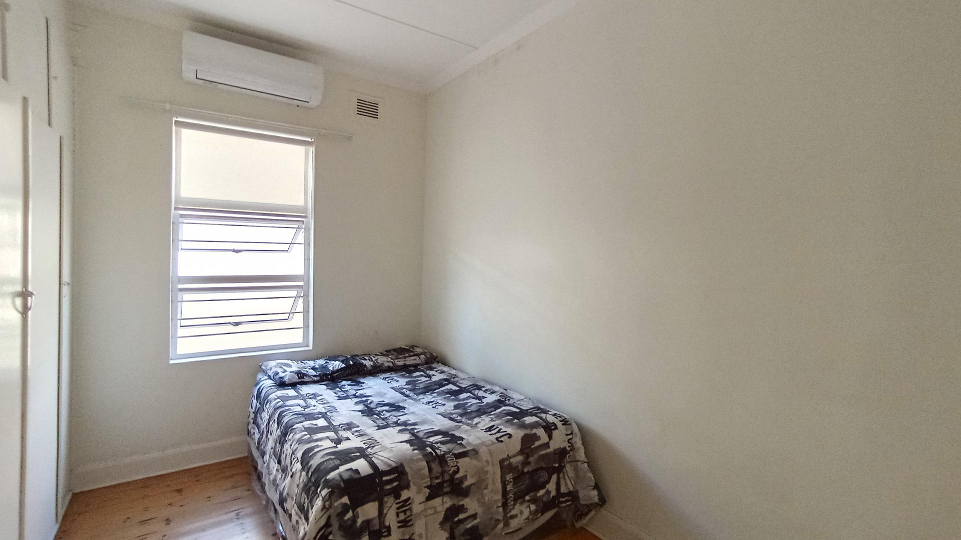 Bed Room 3 - 15 square meters of property in Glenwood - DBN