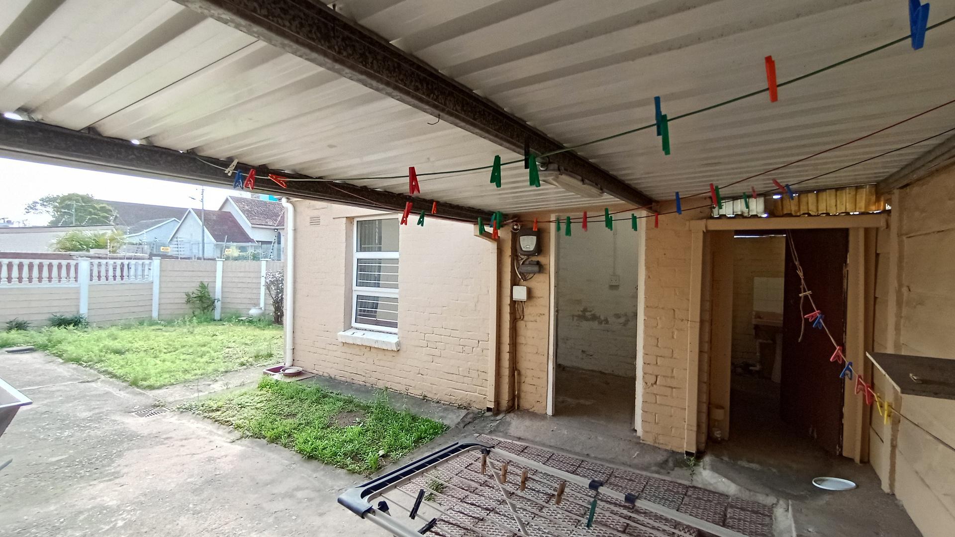 Patio - 13 square meters of property in Glenwood - DBN