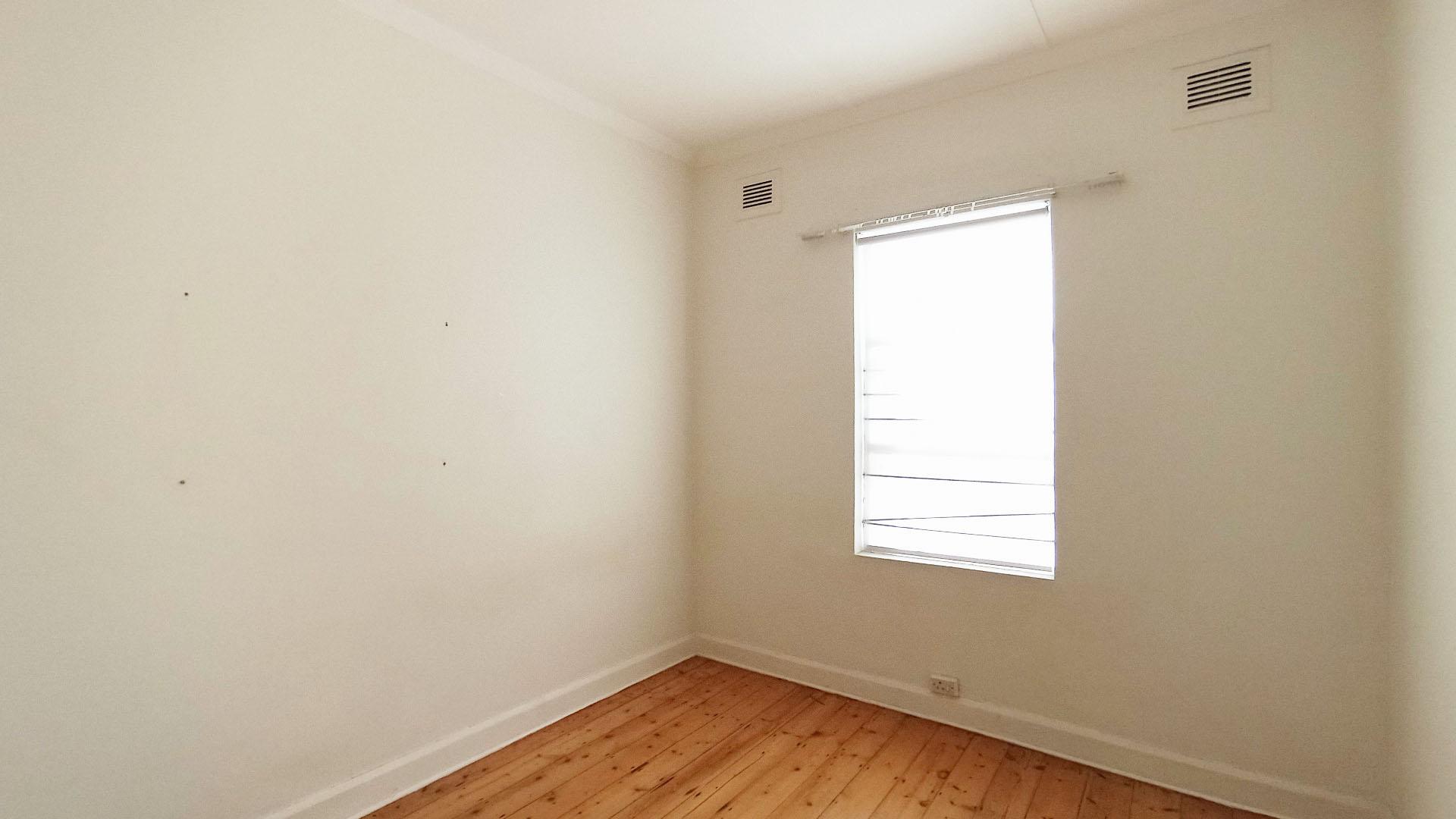 Bed Room 2 - 14 square meters of property in Glenwood - DBN