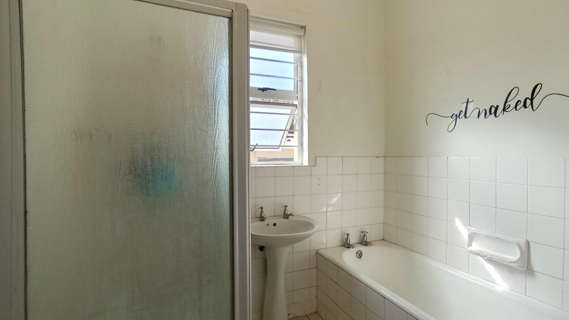 Bathroom 1 - 7 square meters of property in Glenwood - DBN