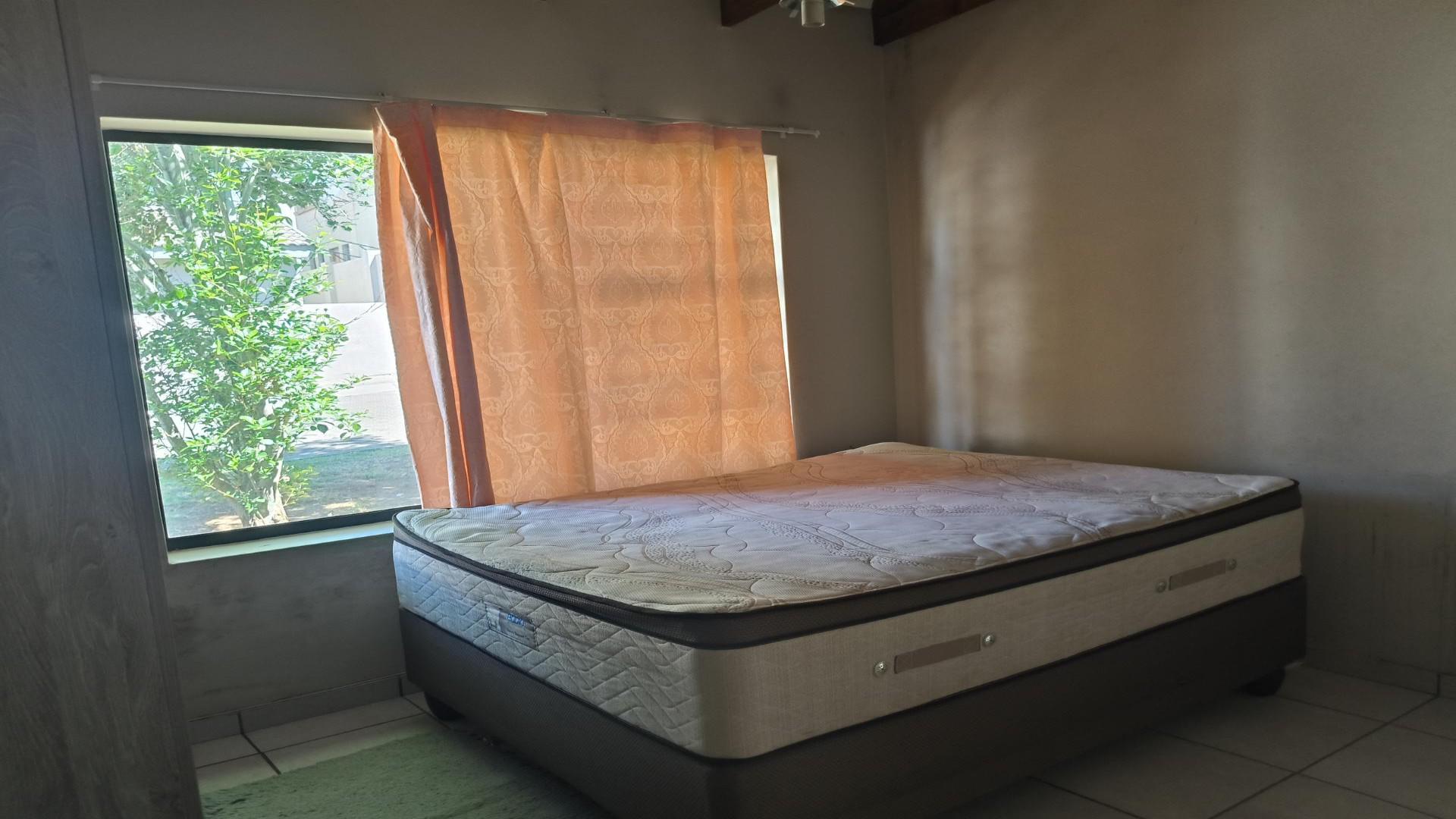 Bed Room 2 of property in Waterkloof (Rustenburg)