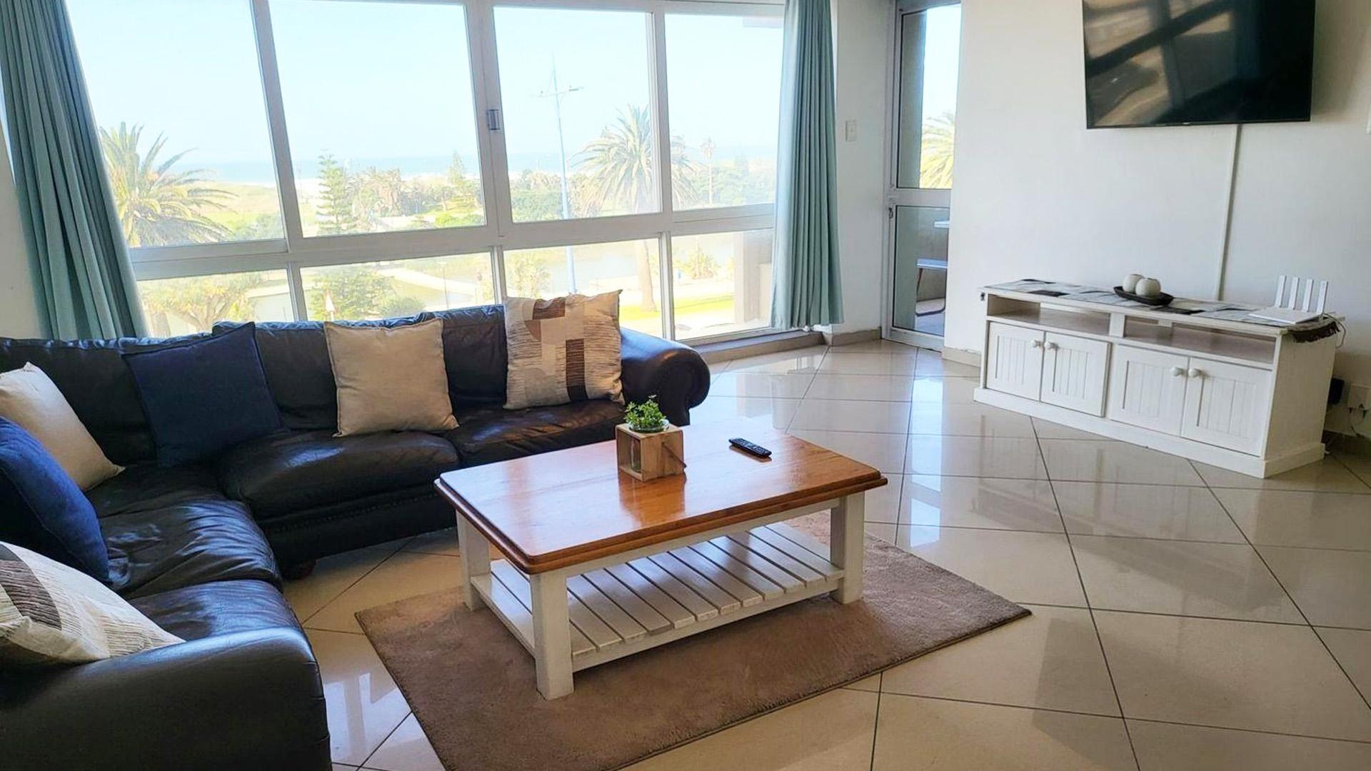 Lounges of property in Humewood 