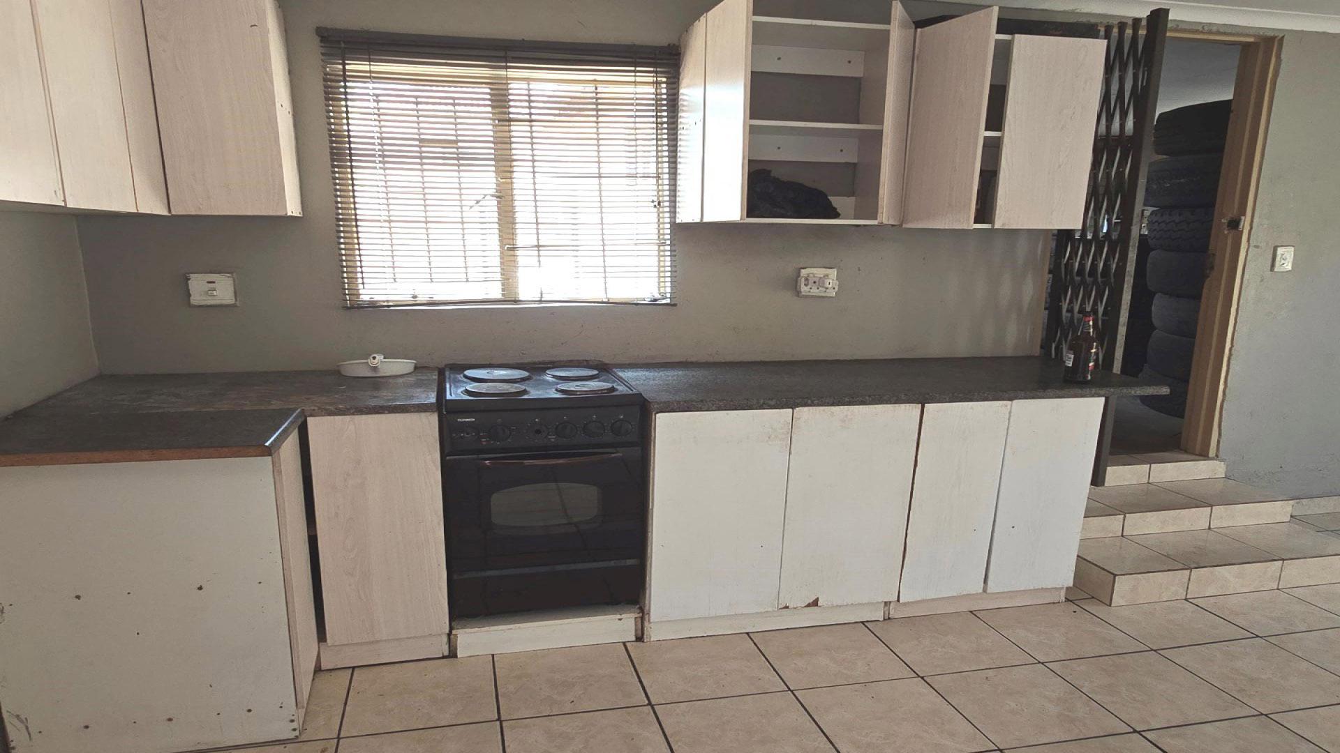 Kitchen of property in Duvha Park