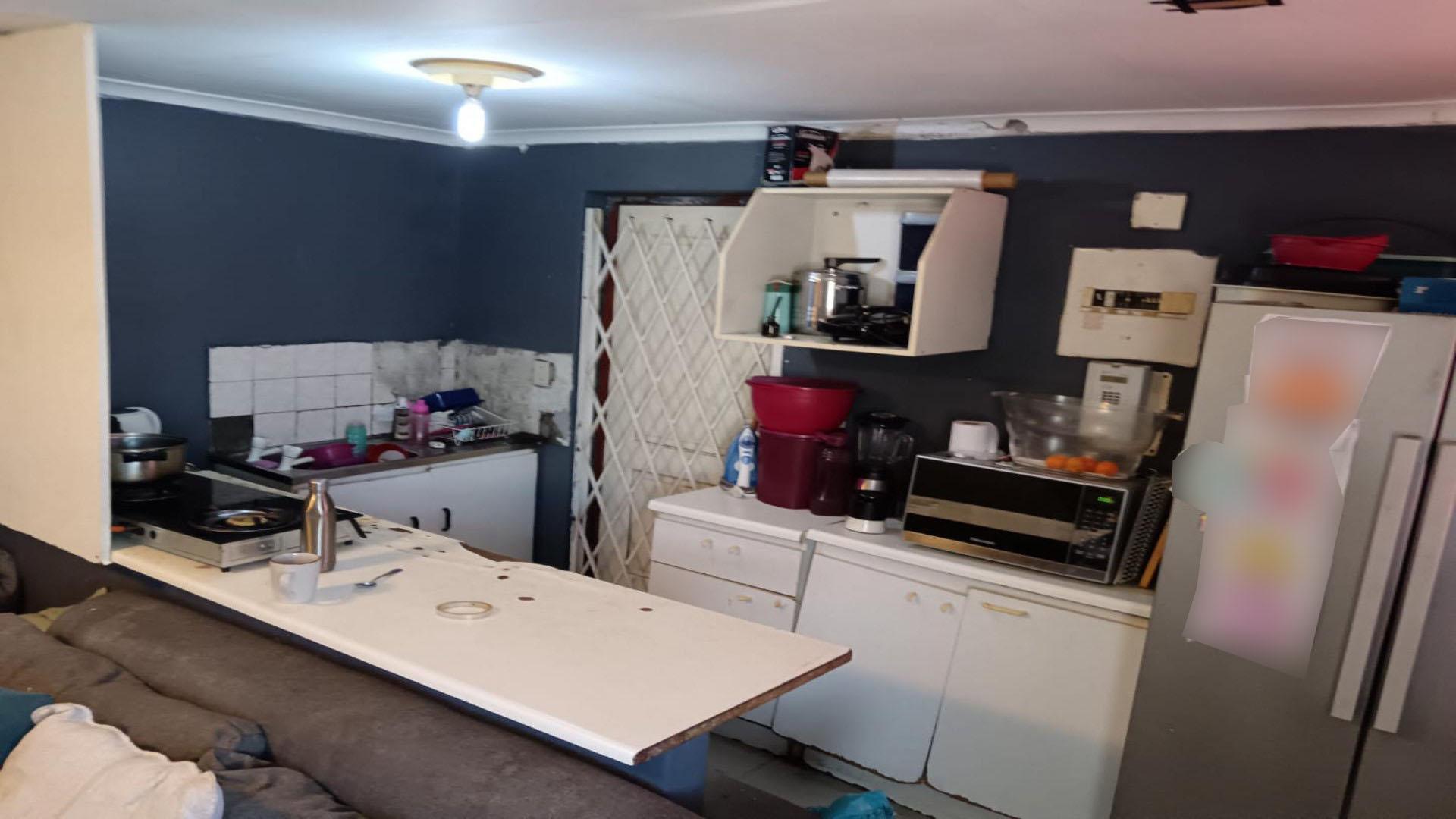 Kitchen of property in Phoenix (Milnerton)
