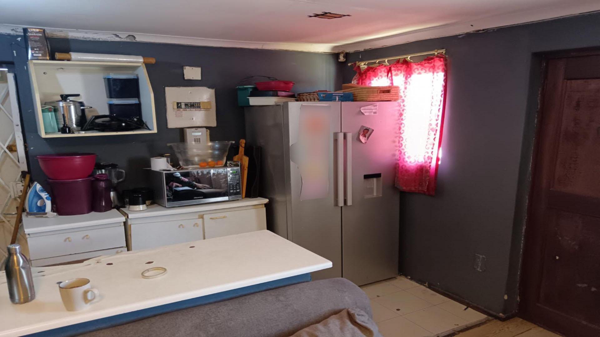 Kitchen of property in Phoenix (Milnerton)