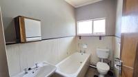 Bathroom 1 of property in Navalsig