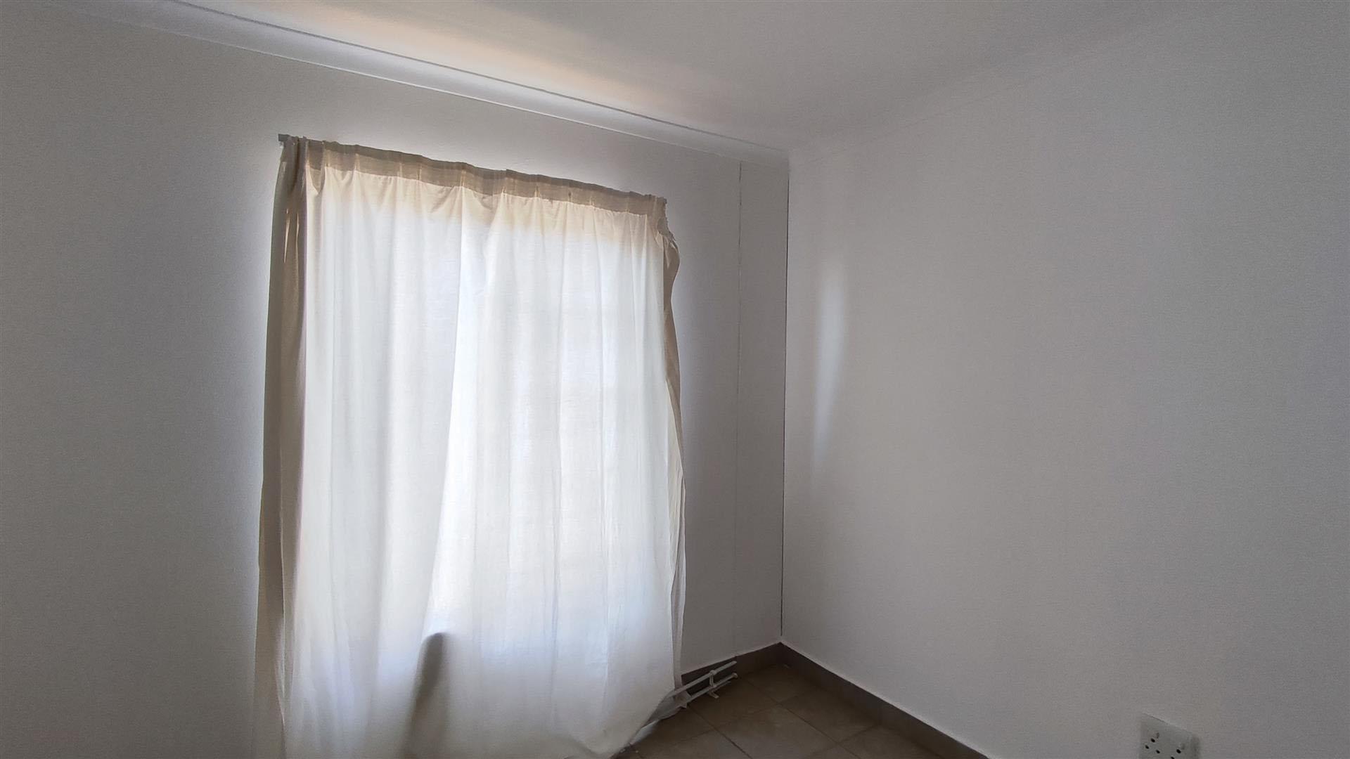 Bed Room 2 - 8 square meters of property in Savanna City