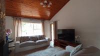Lounges - 25 square meters of property in Sunninghill